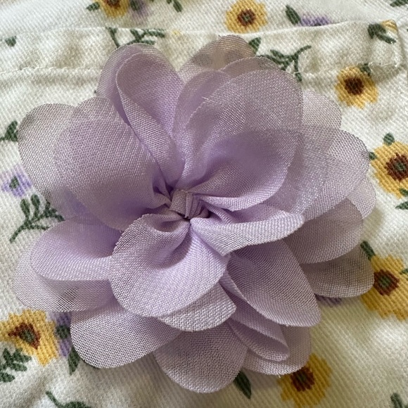 Little Lass Floral Overall Skort with Tshirt and Sunglasses, size 5 - Picture 6 of 8